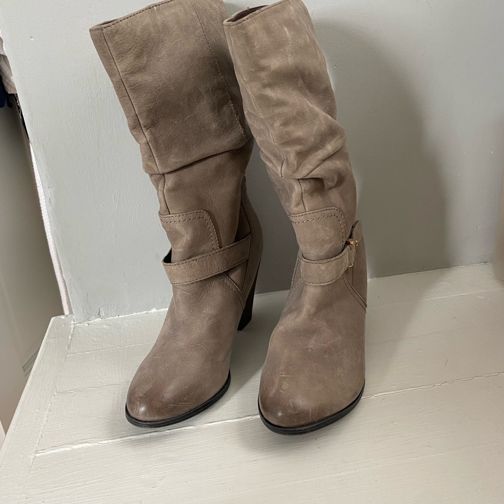 Aldo mid calf heeled boots size 8 like new condition